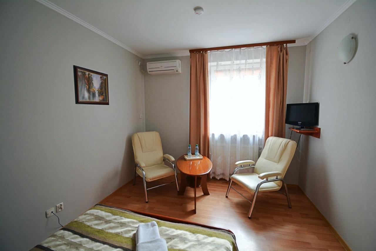 Hotel Awis Kutno Exterior foto